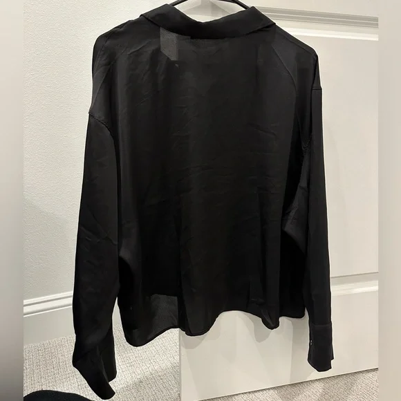 Abercrombie Silk / Satin Long Sleeve Top - Picture 3 of 3